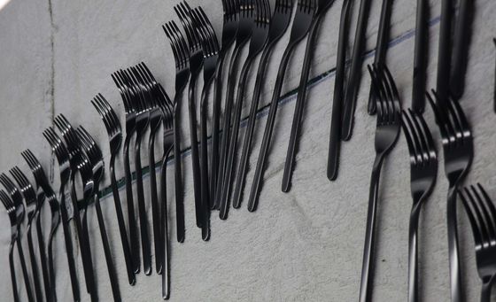 좋은 가격 스테인리스의, 유리제 및 세라믹 품목을 위한 까만 색깔 PVD 코팅 서비스 온라인으로